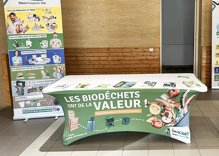 Une housse personnalisée permet de communiquer efficacement